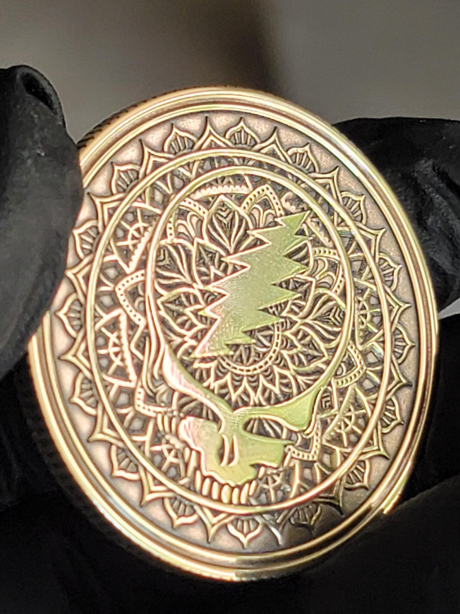 40mm x 3mm brass Stealie Mandala Recovery Anniversary Medallion